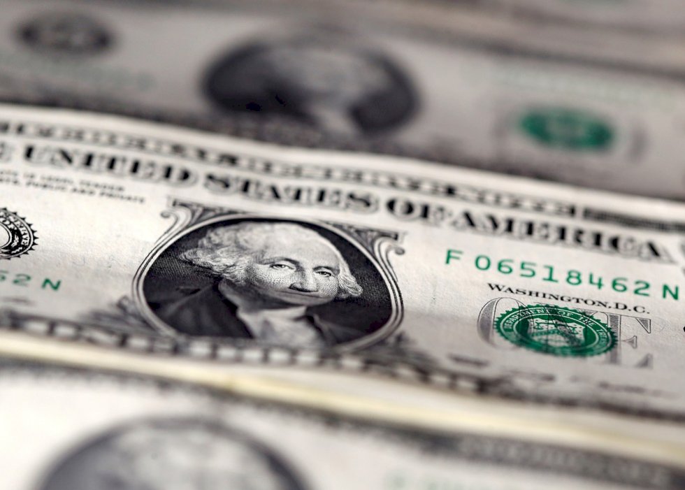 Dólar emplaca 10ª queda seguida e fecha janeiro com o maior recuo mensal desde junho de 2023