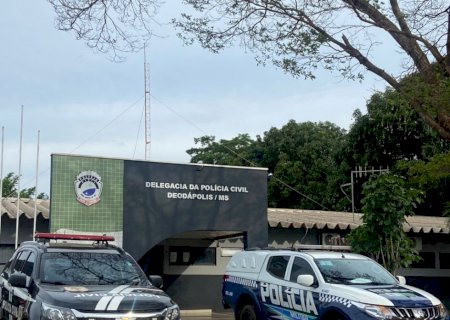 Deodápolis - Homem é preso por tráfico de drogas após mandado de prisão e busca e apreensão