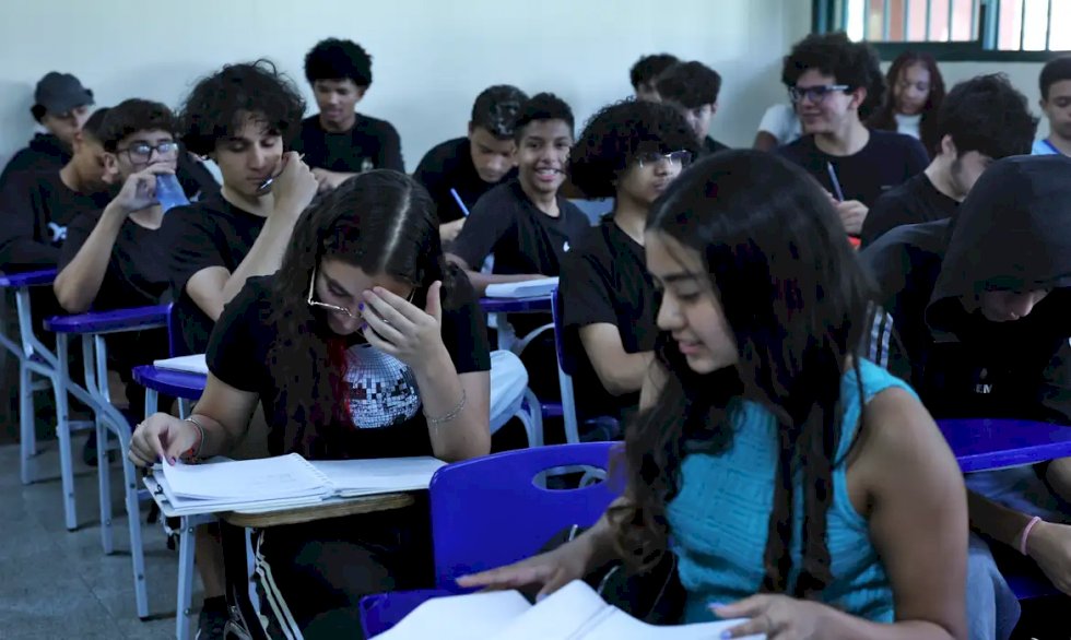 Pé-de-Meia será depositado na conta de alunos a partir de terça-feira