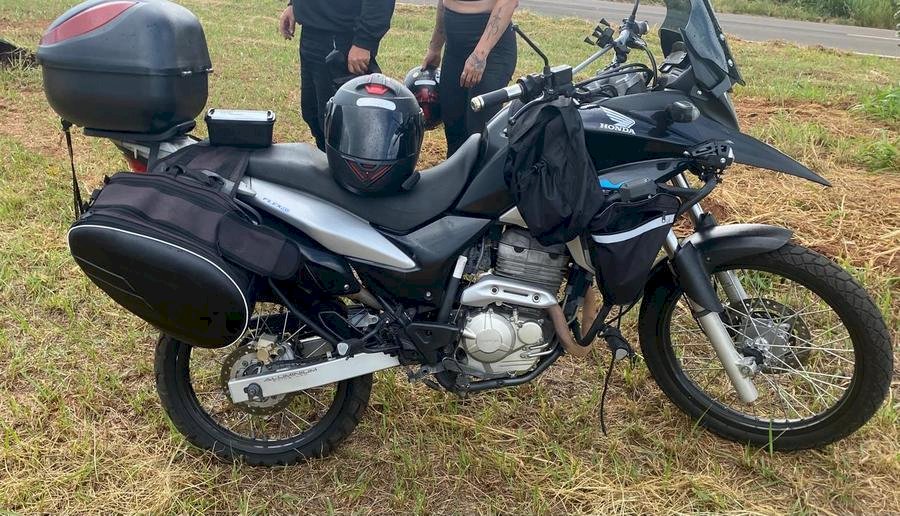 Pneu estoura e casal sofre queda de moto na MS-134, entre Nova Andradina e Nova Casa Verde