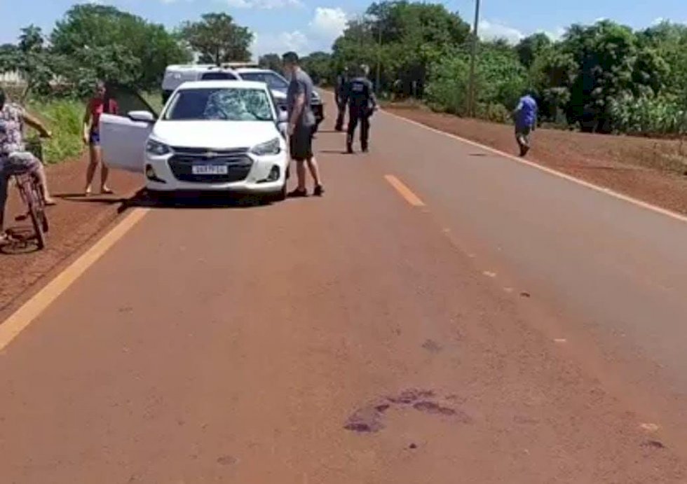 Criança de 10 anos é atropelada por carro