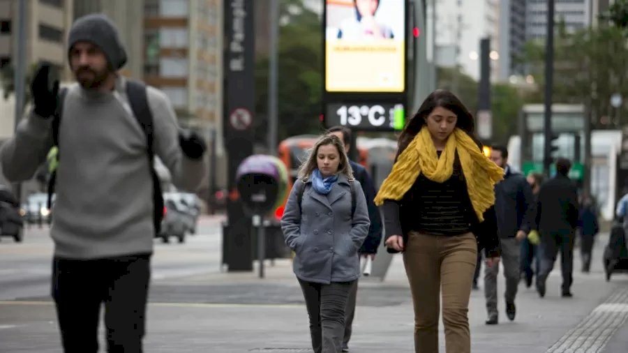Duas frentes frias trarão primeiro pico de frio do ano; veja quando e onde
