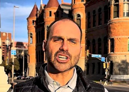 Eduardo Bolsonaro anuncia que vai se licenciar do mandato de deputado para não ser preso