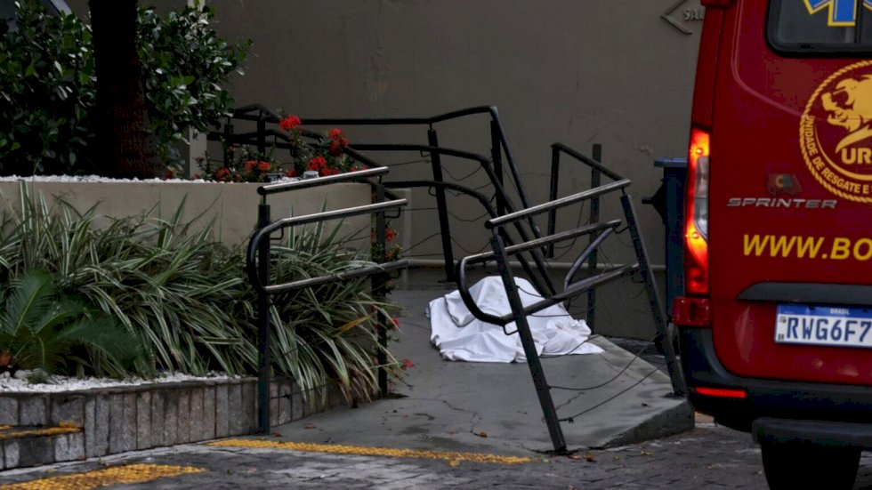 Mulher cai de 12º andar de hotel na região central e morre em Campo Grande