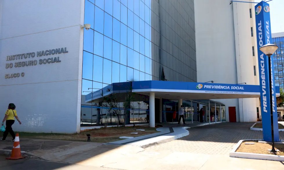 INSS: 13º antecipado injetará R$ 73,3 bi na economia; veja calendário