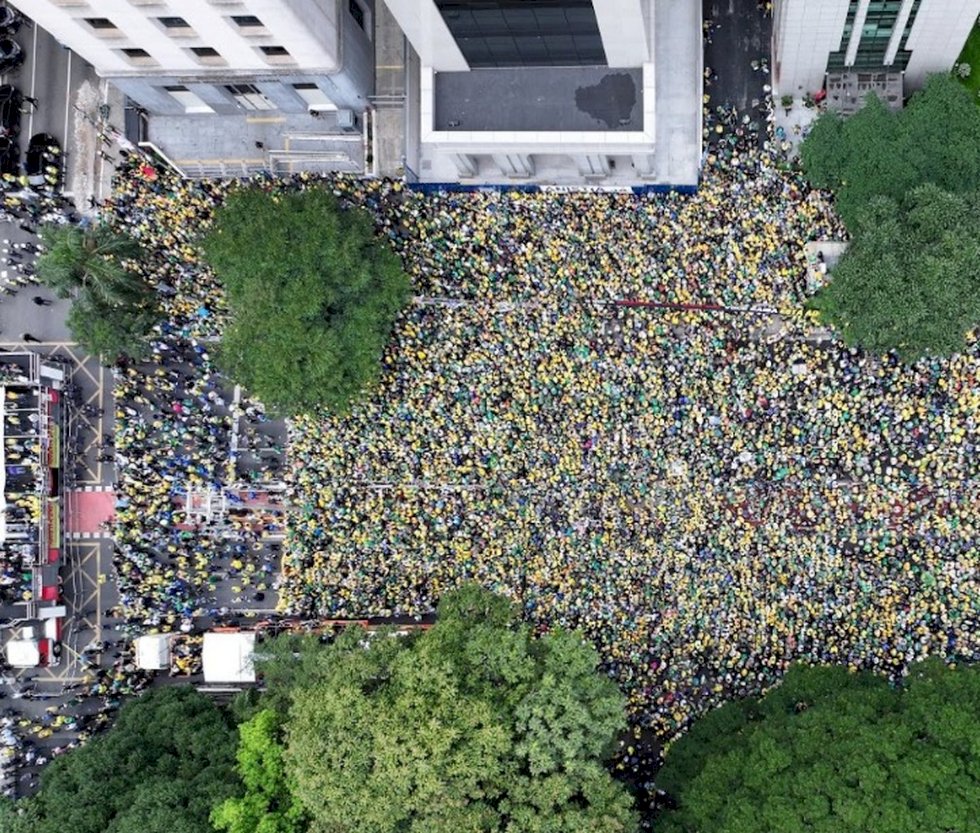 Ato com Bolsonaro na Paulista a favor da anistia reúne cerca de 44,9 mil manifestantes, segundo metodologia da USP