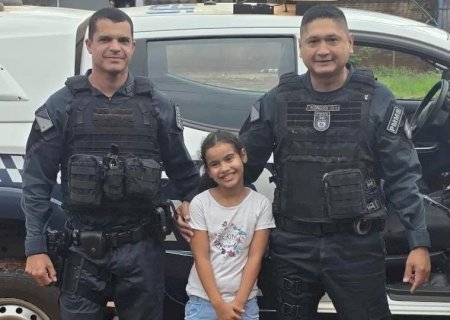 Fã mirim da Polícia Militar recebe visita surpresa durante festa de aniversário