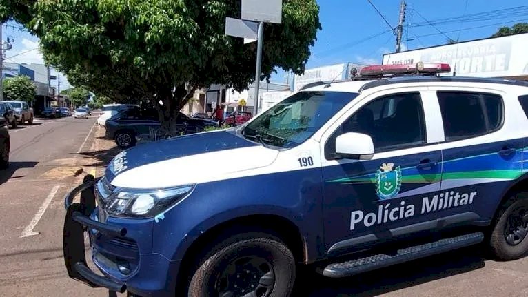Mulher é vítima de agressão, ameaça e tem móveis destruídos pelo companheiro