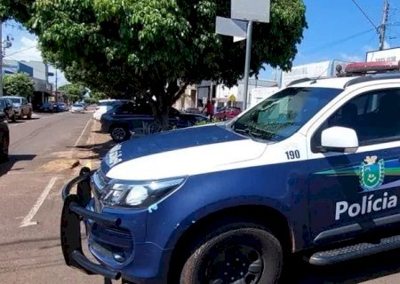 Mulher é vítima de agressão, ameaça e tem móveis destruídos pelo companheiro