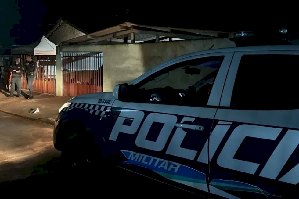 Homem atira contra companheira e depois tira a sua própria vida