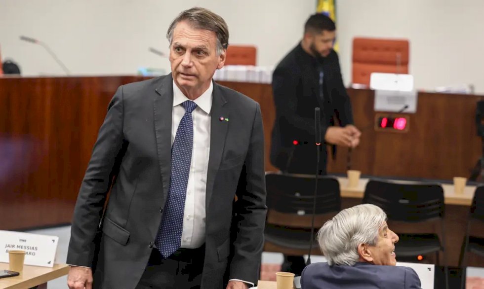 PGR pede condenação de Bolsonaro e mais 7 réus por golpe de Estado