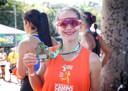Ivinhemense corredora por paixão e faxineira de profissão, Silvânia venceu a prova dos 42 km