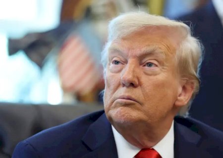 Trump ameaça cancelar licenças de TVs e rádios que criticam governo
