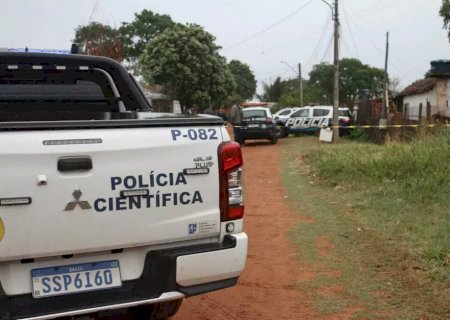 'Foram retalhados', diz delegado sobre casal achado morto em boca de fumo