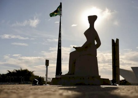 STF estabelece fim do processo de Bolsonaro, Torres e Ramagem
