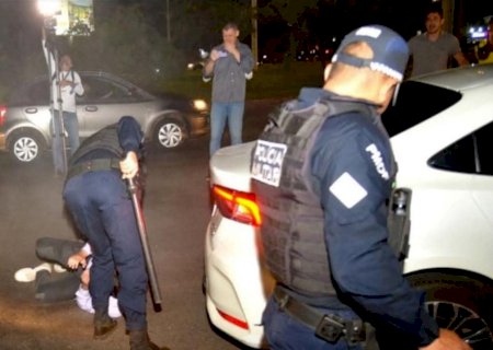 Pastor é expulso e agredido após falar da morte de 700 pessoas em vigília por Bolsonaro