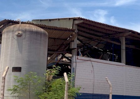 Estrutura de indústria desaba e deixa 1 morto e feridos em Dourados