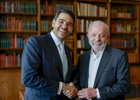 Lula indica Messias para vaga de Barroso no STF