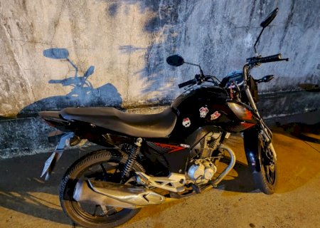 PM prende jovem que conduzia motocicleta,  sem habilitação e sob efeito de álcool