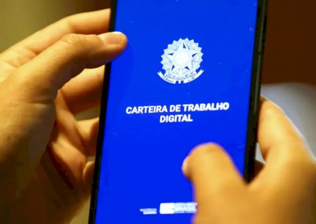 Taxa de desemprego cai para 5,4%, a menor desde 2012