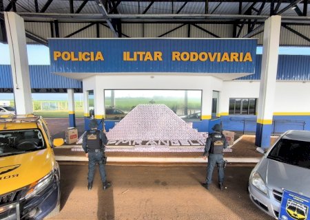 Angélica - PMR apreende veículo carregado de 1.850 pacotes de cigarros