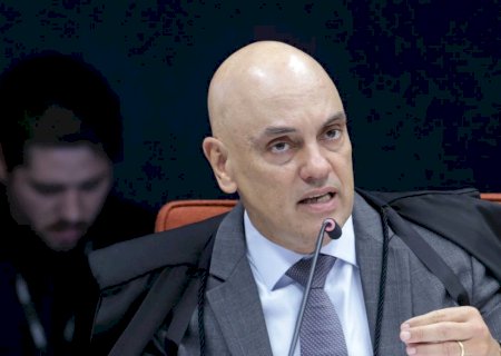 Moraes nega prisão domiciliar e mantém Bolsonaro preso na PF