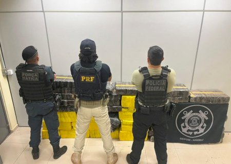 Ivinhema - PRF e PF apreendem 560 Kg de maconha