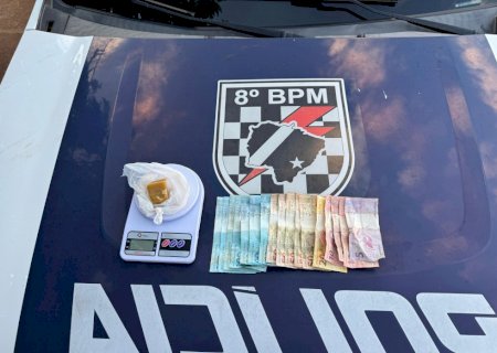 Polícia Militar prende homem por tráfico de drogas e cumpre mandado de prisão em Ivinhema