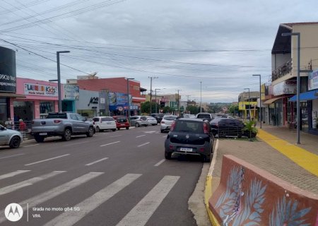 Comércio de Ivinhema terá horário especial no sábado que antecede o Dia dos Pais