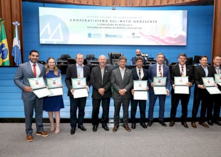 Sicredi Centro-Sul MS/BA recebe Medalha do Mérito Legislativo em homenagem ao cooperativismo sul-mato-grossense