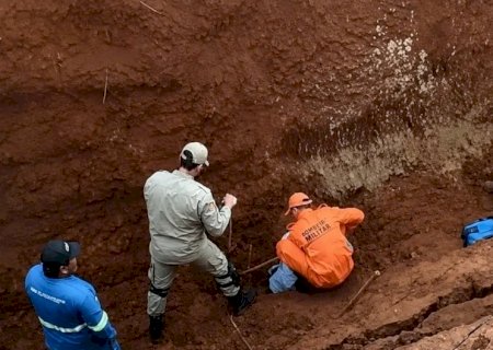 Trabalhador escapa com vida após desabamento de barranco em Batayporã