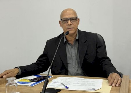 Claudião do Raio X solicita patrolamento, cascalhamento e melhorias na estrada perimetral entre Amandina e a Copasul, aquisição de um aparelho de laserterapia para rede municipal de saúde e manutenção do efetivo da Policia Militar no Distrito de Amandina