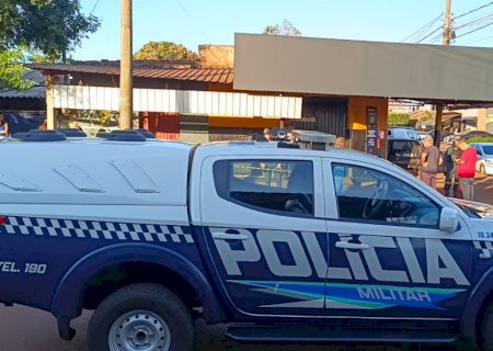 Homem é encontrado morto dentro de comércio com as mãos amarradas