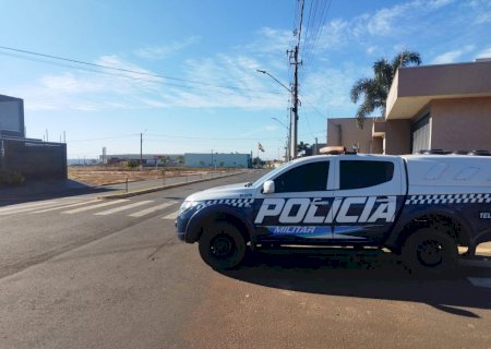 Ivinhema: Polícia Militar conduz homem para delegacia por ocorrência de vias de fatos no bairro Itapoã