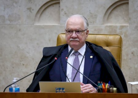 Fachin dá 24 horas para Mendonça retirar sigilo de todos os documentos sobre o Master